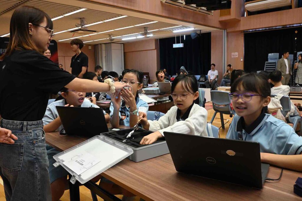 無人機 低空經濟 航天科技 學校 教育 課程 工作坊 比賽 中學 小學 AI IT創新實驗室 奇趣IT識多啲 教育資助 STEM