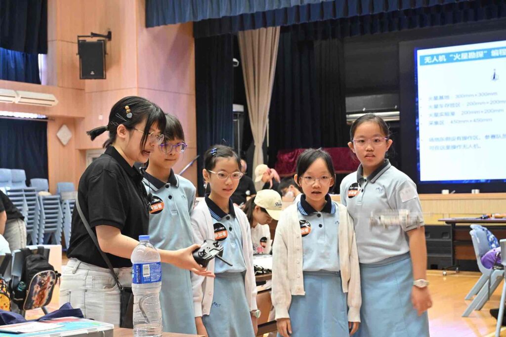 無人機 低空經濟 學校 教育 課程 工作坊 比賽 中學 小學 AI IT創新實驗室 奇趣IT識多啲 教育資助 STEM