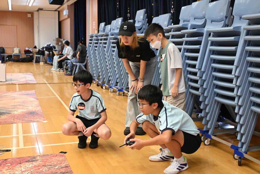 無人機 低空經濟 學校 教育 課程 工作坊 比賽 中學 小學 AI IT創新實驗室 奇趣IT識多啲 教育資助 STEM