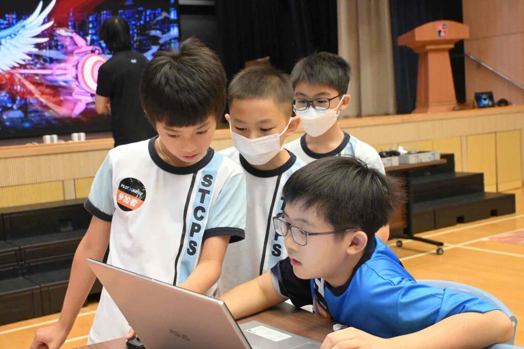 無人機 低空經濟 航天科技 學校 教育 課程 工作坊 比賽 中學 小學 AI IT創新實驗室 奇趣IT識多啲 教育資助 STEM
