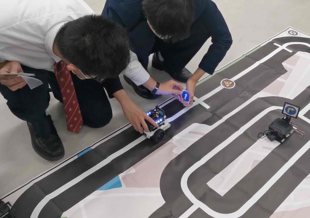 AI 機械車 交通安全 STEM 編程 比賽 到校 課程 中小學 智慧城市