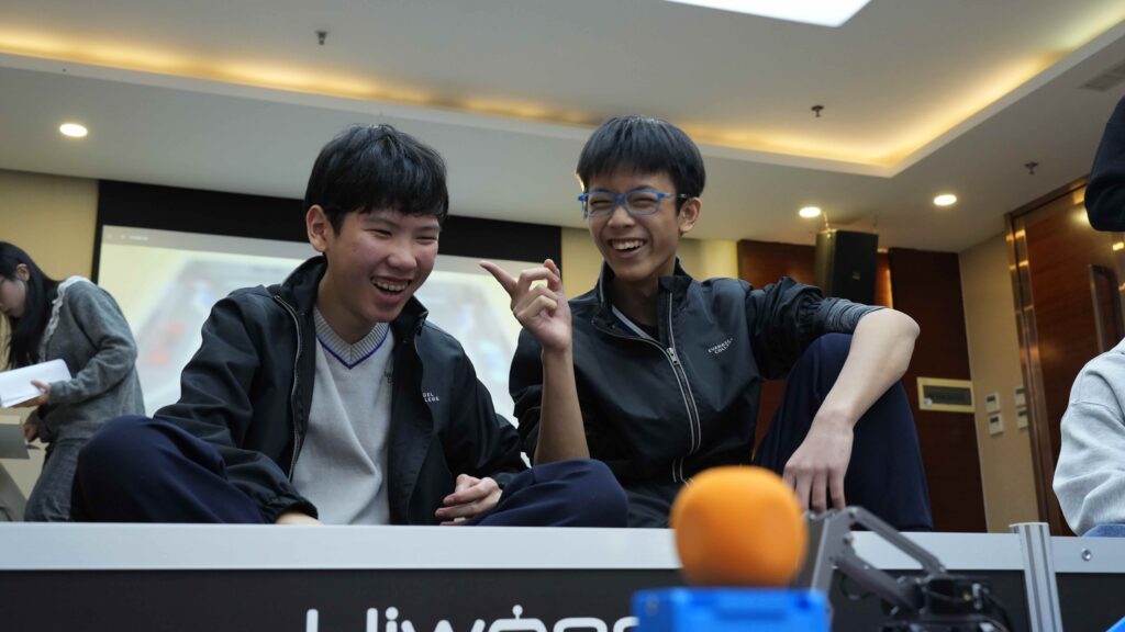 AI教育 STEM教育 AI交流團 原廠參觀 人工智能 中小學 交流團 學界比賽 AI比賽 機械人 AI實戰 跨境學習 沉浸式學習 AI機甲 機械人教育