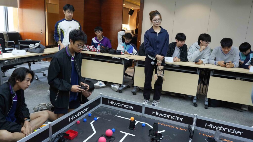 AI教育 STEM教育 AI交流團 原廠參觀 人工智能 中小學 交流團 學界比賽 AI比賽 機械人 AI實戰 跨境學習 沉浸式學習 AI機甲 機械人教育