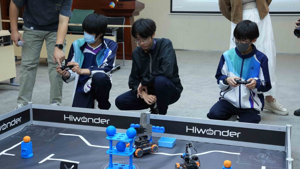 AI教育 STEM教育 AI交流團 原廠參觀 人工智能 中小學 交流團 學界比賽 AI比賽 機械人 AI實戰 跨境學習 沉浸式學習 AI機甲 機械人教育