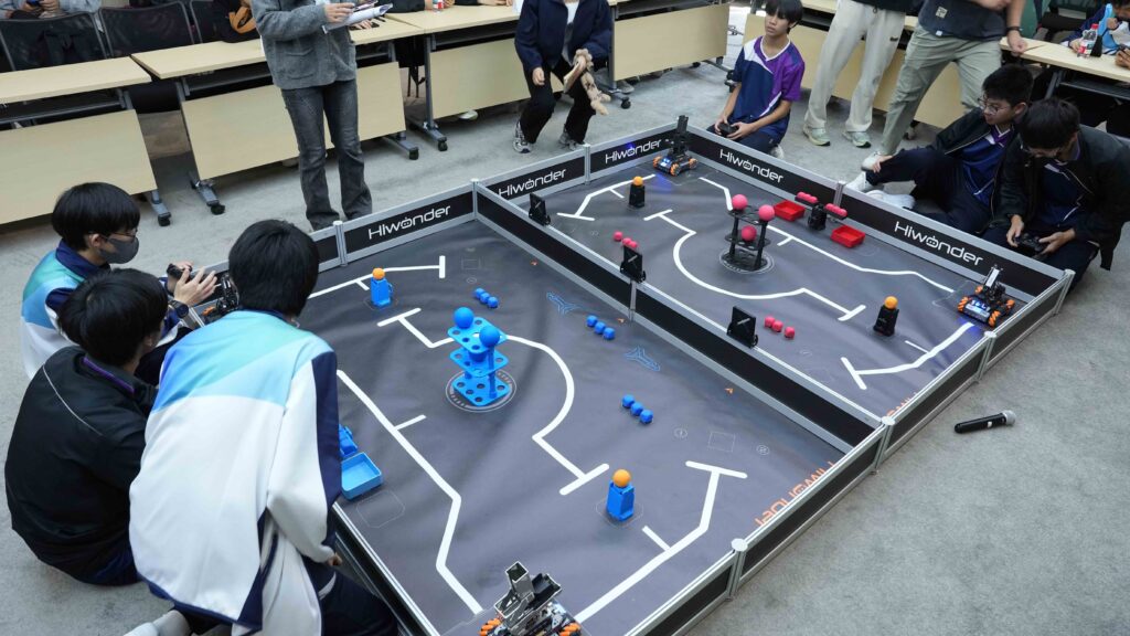 AI教育 STEM教育 AI交流團 原廠參觀 人工智能 中小學 交流團 學界比賽 AI比賽 機械人 AI實戰 跨境學習 沉浸式學習 AI機甲 機械人教育