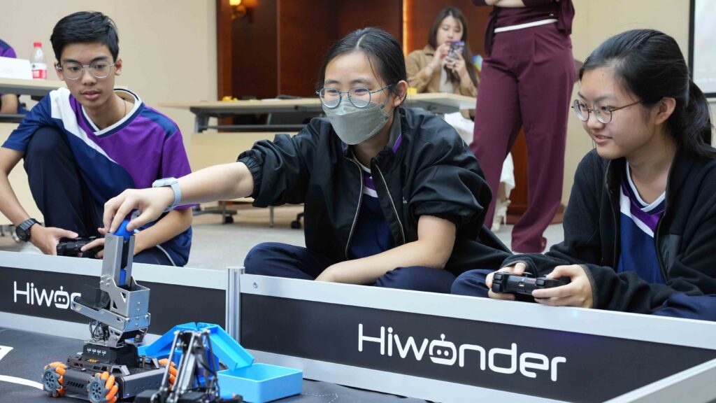 AI教育 STEM教育 AI交流團 原廠參觀 人工智能 中小學 交流團 學界比賽 AI比賽 機械人 AI實戰 跨境學習 沉浸式學習 AI機甲 機械人教育