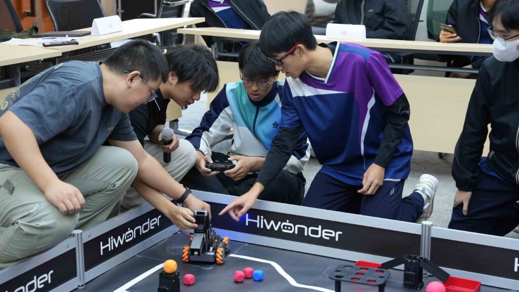 AI教育 STEM教育 AI交流團 原廠參觀 人工智能 中小學 交流團 學界比賽 AI比賽 機械人 AI實戰 跨境學習 沉浸式學習 AI機甲 機械人教育