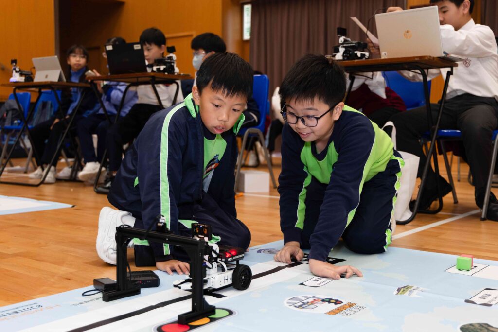 智啟學教 AI 人工智能 課程 活動 學界比賽 中小學 機械車