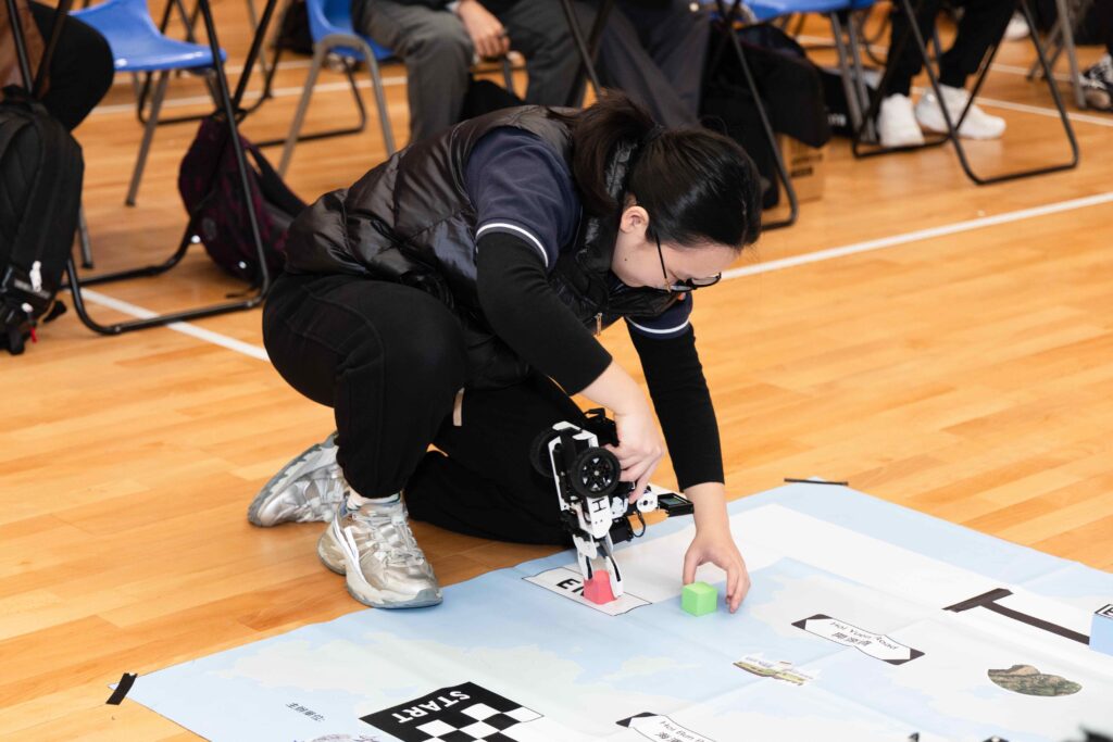 智啟學教 AI 人工智能 課程 活動 學界比賽 中小學 機械車